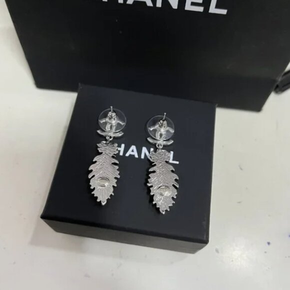 Chanel Pendant earrings - Picture 3 of 8
